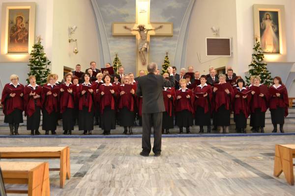 zdjęcie do
													 artykułu Koncert chórów w Kościele Parafialnym w Boguchwale