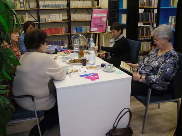 zdjęcie do
													 artykułu Spotkania z książką - relacja z Dyskusyjnych Klubów Książki w GBP w Boguchwale i Lutoryżu