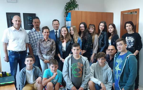 zdjęcie do
												 artykułu Uczniowie z Węgier gościli w Szkole Podstawowej w Racławówce 